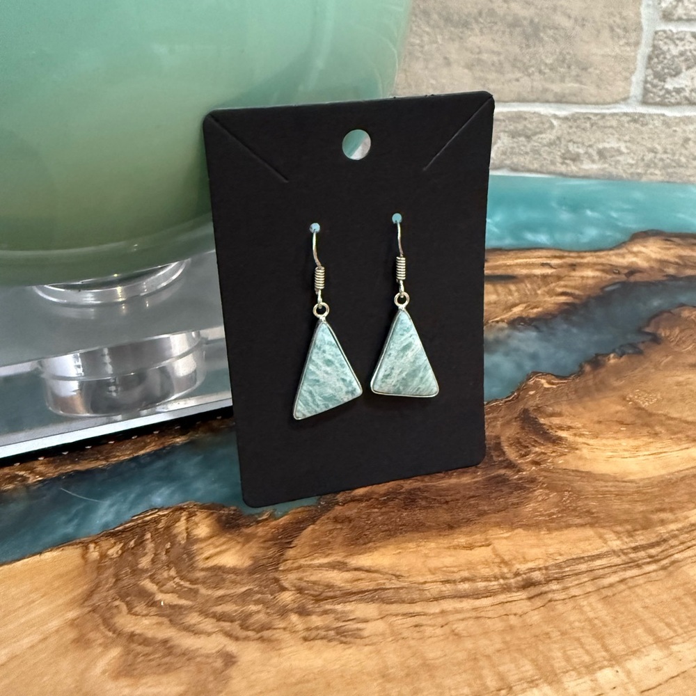 Chic Green Triangle Earrings